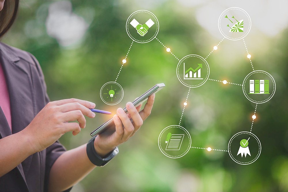 The Strategic Importance of a Web Services and App Aggregator Hub for Companies: Optimization and Accessibility